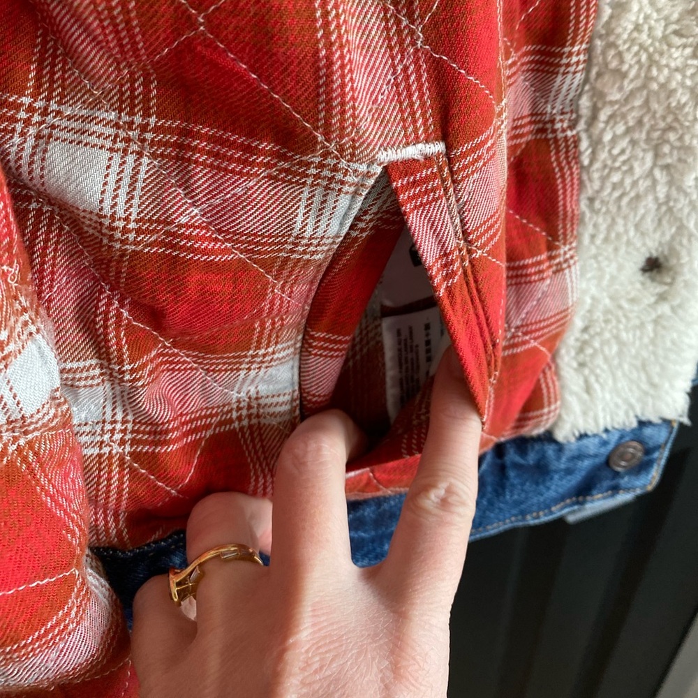 Levi's Women's Original Sherpa Reversible Trucker Jacket-Size M - Picture 14 of 15